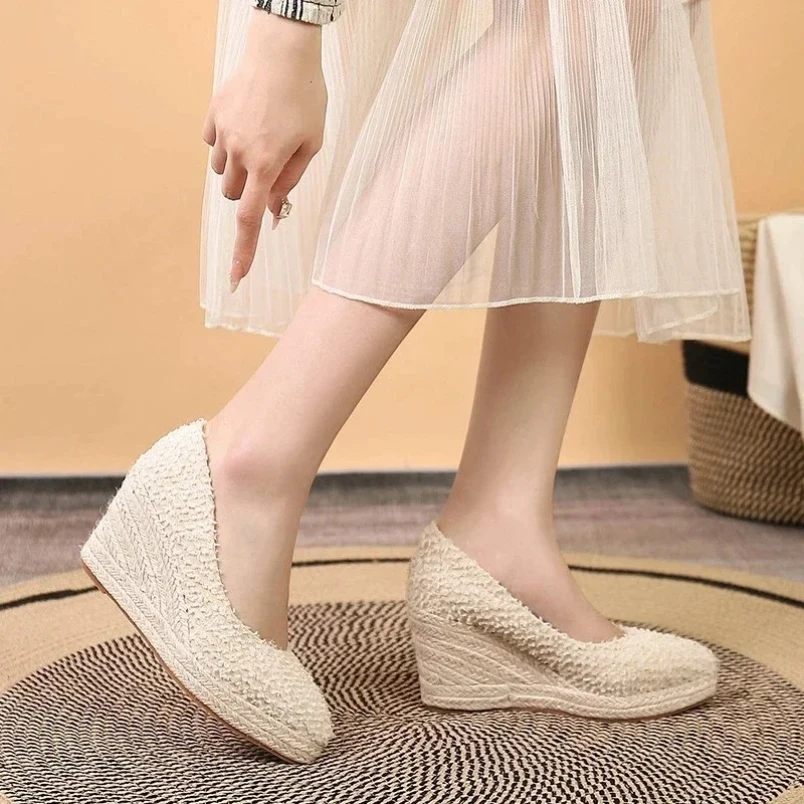 

2025 модная женская обувь на высоком каблуке на танкетке, элегантная женская обувь для вечеринок, женские туфли-лодочки в стиле ретро, женская обувь на танкетке 8 см