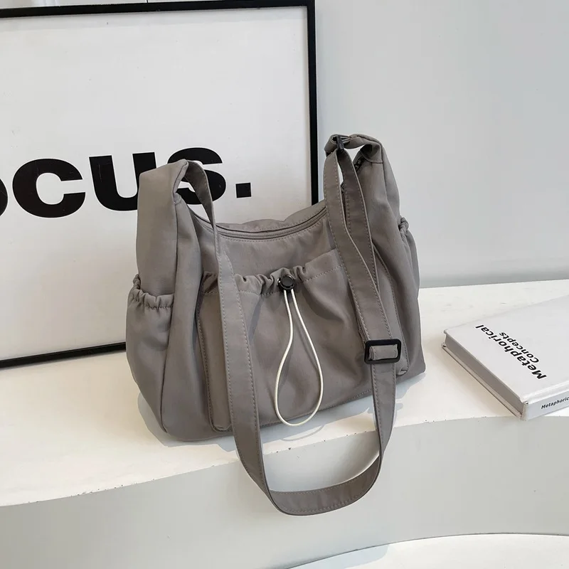 

Casual Solid Color Shoulder Bag 2025 Winter New Style Simple Fashion Trend Large Capacity Crossbody Tote Bags Women's Handbags