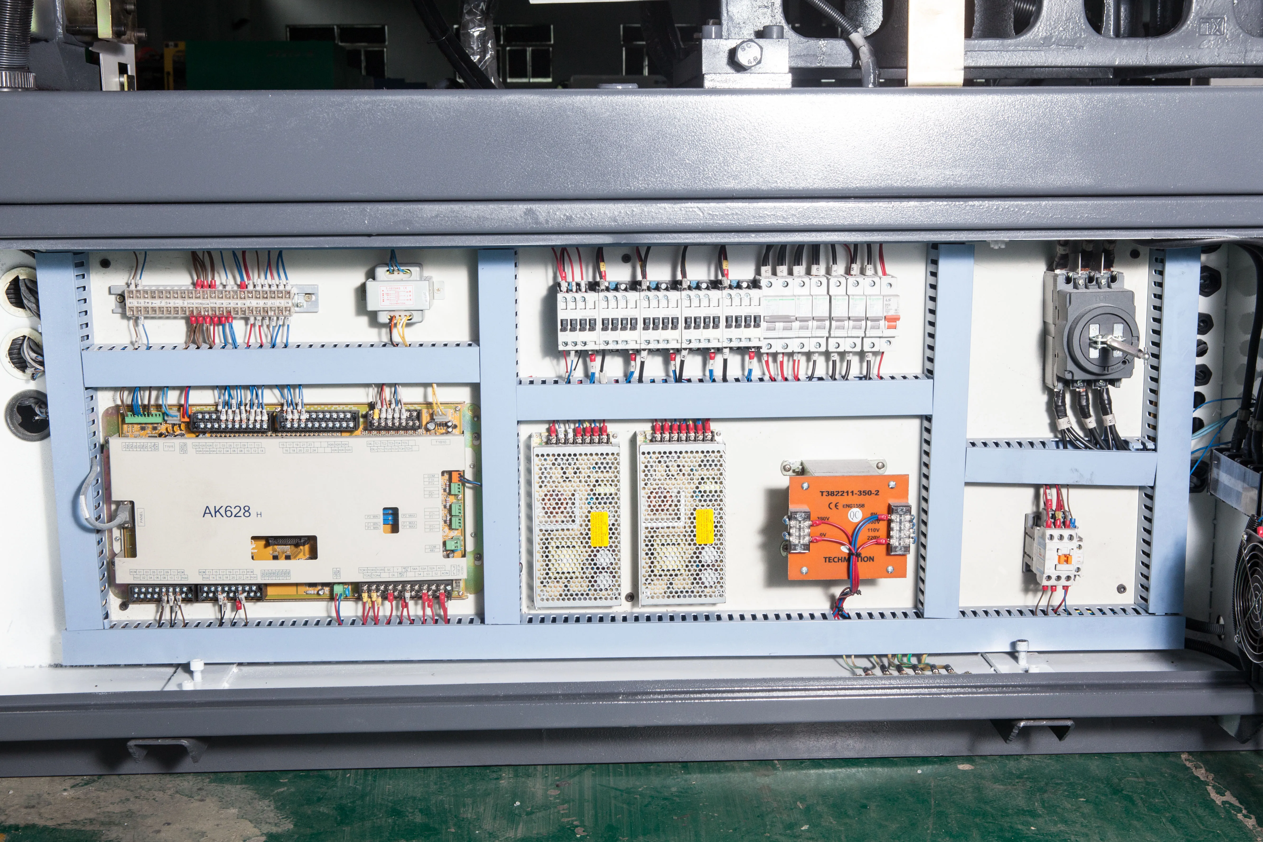Hochwertige Spritzgießmaschine für medizinische Spritzen 150T
