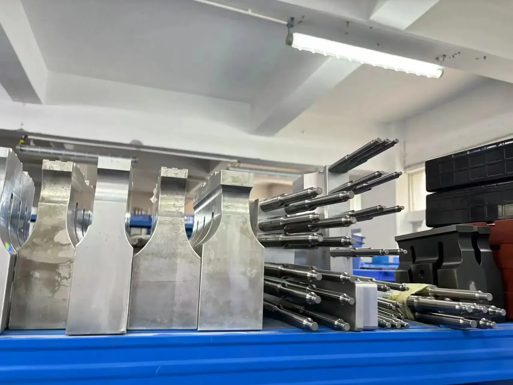 ماكينة لحام بالموجات فوق الصوتية الجديدة 15K/2600W لحام البطاقة مع قالب وقرن