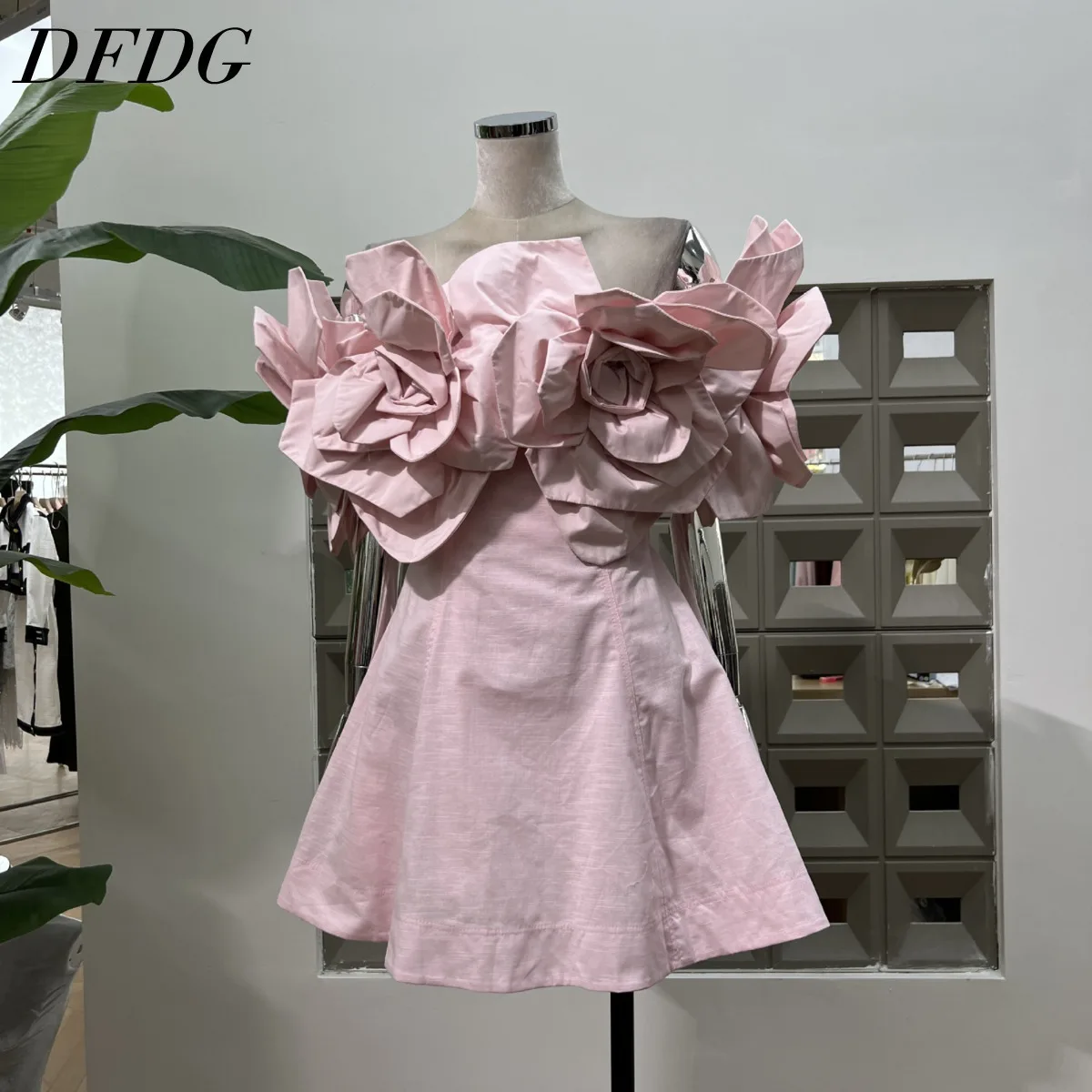 

DFDG Женское длинное платье без бретелек с цветочным принтом без рукавов, лето 2022, с облегающей талией и юбкой. Изготовлен из чистого хлопка и льна