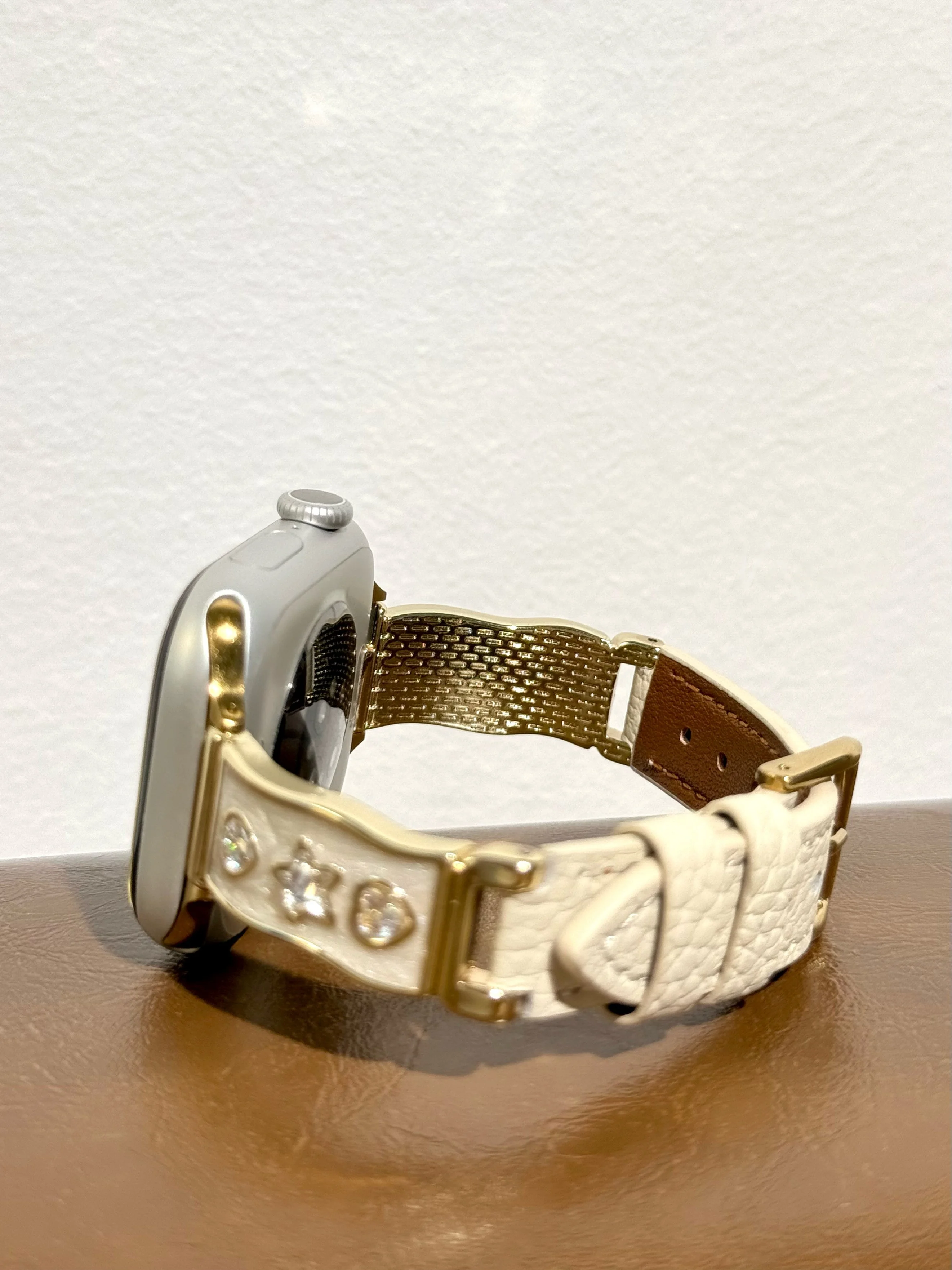 

Love Diamond Splicing Leather Compatible iWatch Strap 38mm 40mm 41mm 42mm 44mm 45mm 49mm Fashion Strap