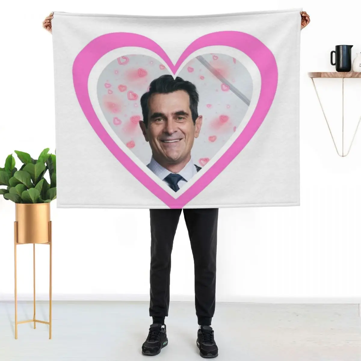 Modern family: Phil Dunphy heart Throw Blanket Quilt Retros Large Furrys Cute christmas gifts Blankets