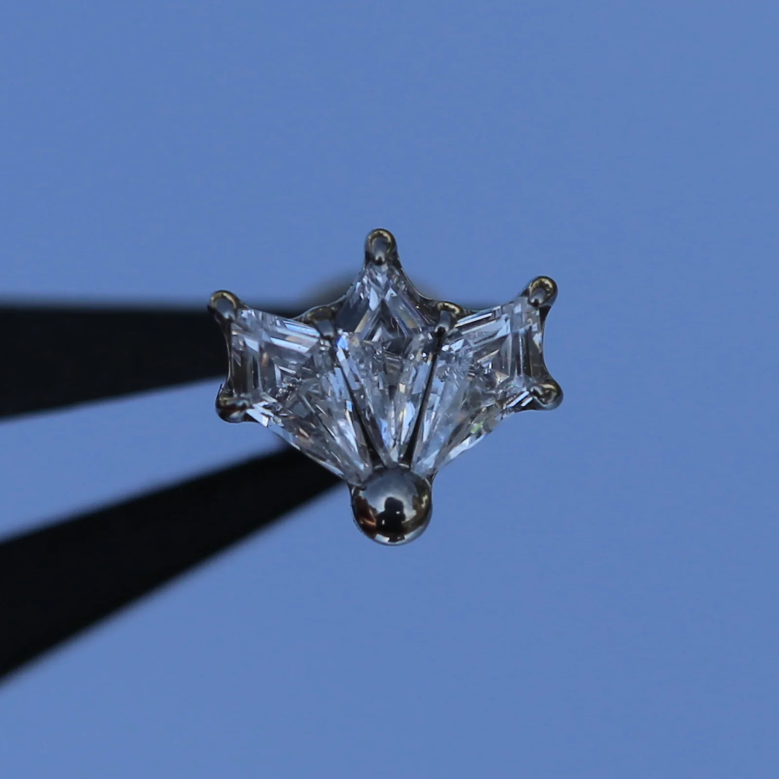 16G Solid Titanium Labret Piercing Stud Internal Thread CZ CLuster for Forward Helix Conch Daith Tragus Earlobe Piercings