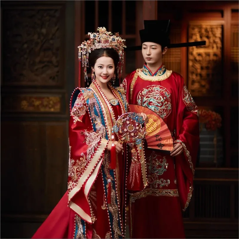 

Han Dynasty wedding dress couple style phoenix crown and red cape traditional Chinese long sleeves