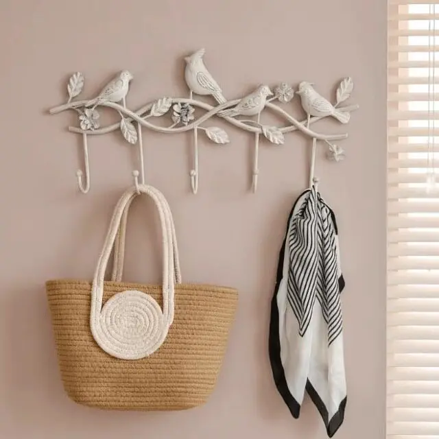 Vintage Metal Wall Mounted Coat Rack with 5 Hooks, Birds Key Holder Wall Organizer for Hats, Towels, Clothes,Bird Hooks Wall Art