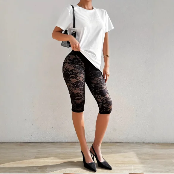 

Stylish Black Lace Sheer Leggings: Perfect for a Glamorous Outfit