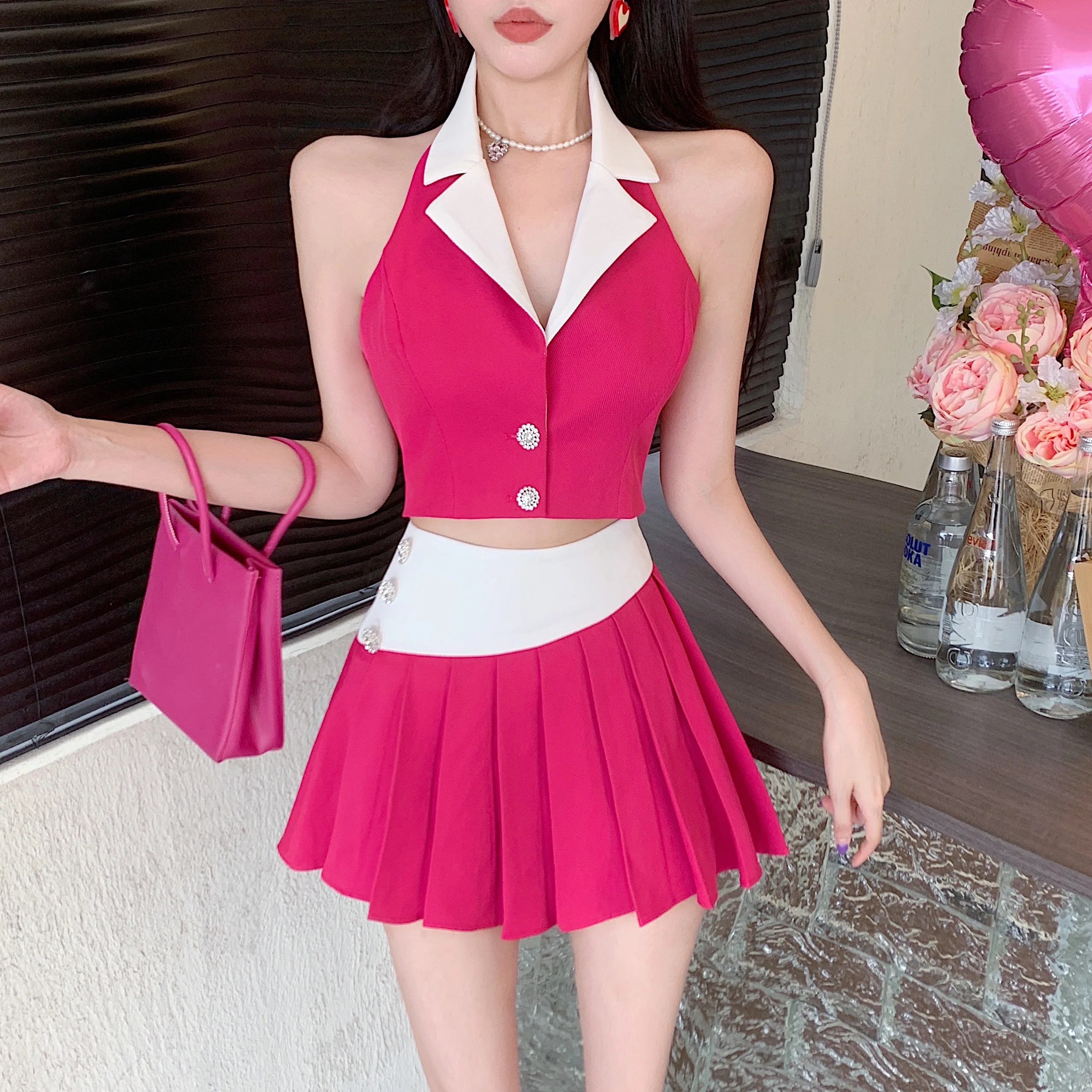 섹시하고 매력적인 여성용 넥 행잉 플립 칼라 미니 슈트 탑, 패션 비대칭 하이웨이스트 컬러 블록 플리츠 스커트 투피스 세트