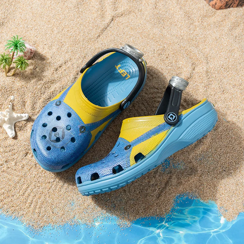 Kids Minions Clogs Sandals 3D Eyeglass Cartoon Garden Shoes Eva Hollow Hole Slippers Non-Slip Adjustable Strap Beach Water Shoes