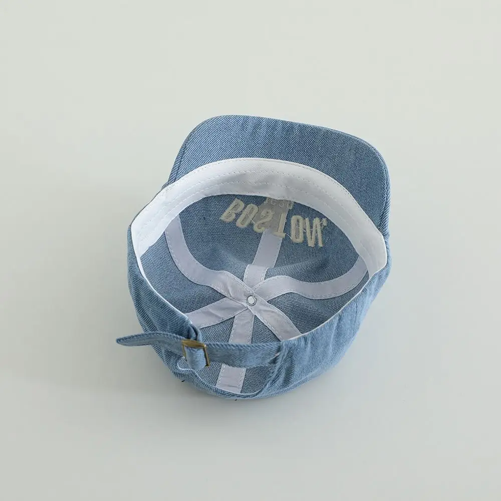 Berretto da baseball con lettera Hip Hop a cupola in denim blu moda 1-3 anni Cappello con visiera per bambino a tesa corta da esterno
