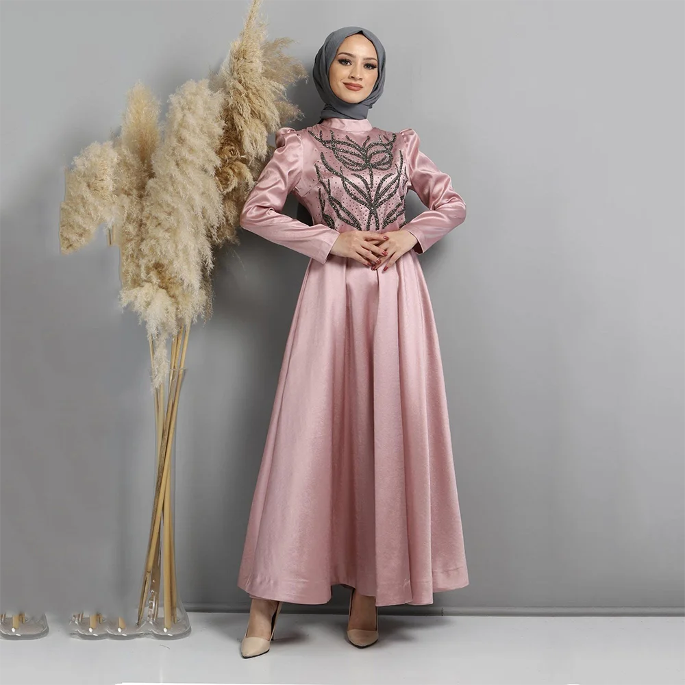 Abiti da sera lunghi personalizzati con colletto alto Abiti da ballo eleganti per occasioni formali Abiti da ballo alla caviglia con perline di cristallo 2025