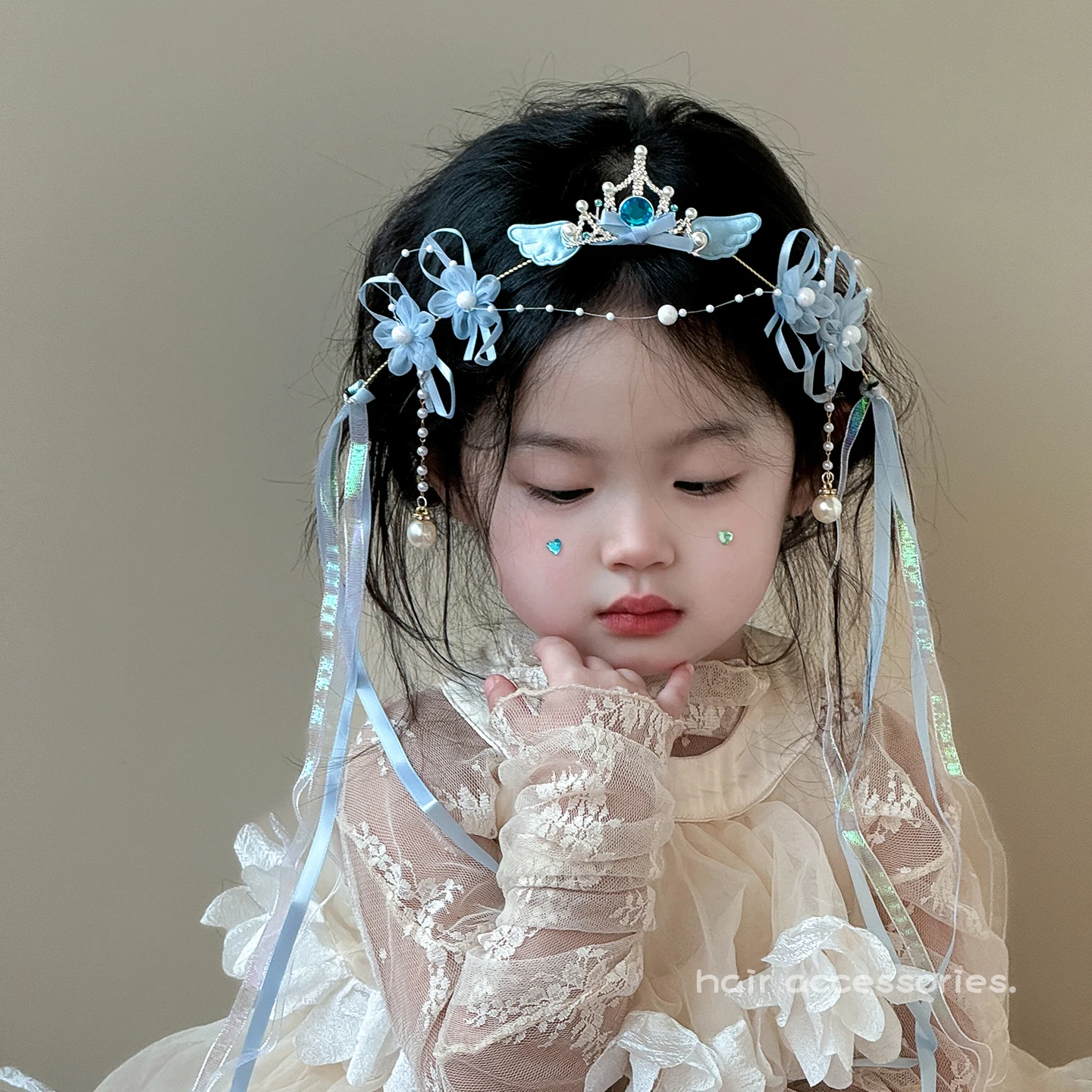 2026 Neue Prinzessinnen-Stirnbänder in Blau und Rosa mit Blumen, Schmetterlingen, Muscheln und Perlenquasten, lange Bänder, schmerzfrei für Babys und Mädchen, als Geschenk – Detail 1