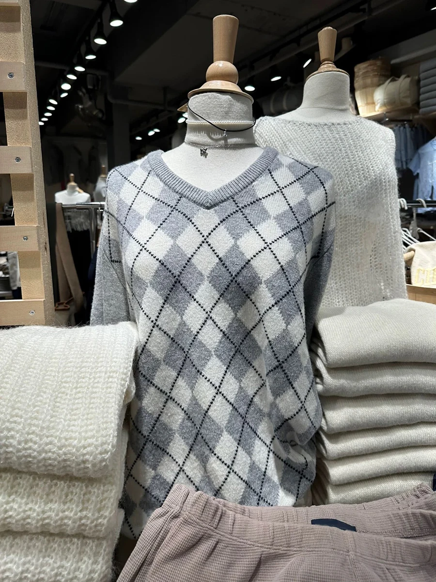 

Серый вязаный свитер Argyle, женский осенний хлопковый теплый пуловер с v-образным вырезом и длинными рукавами, топы, женские милые повседневные свитера в консервативном стиле