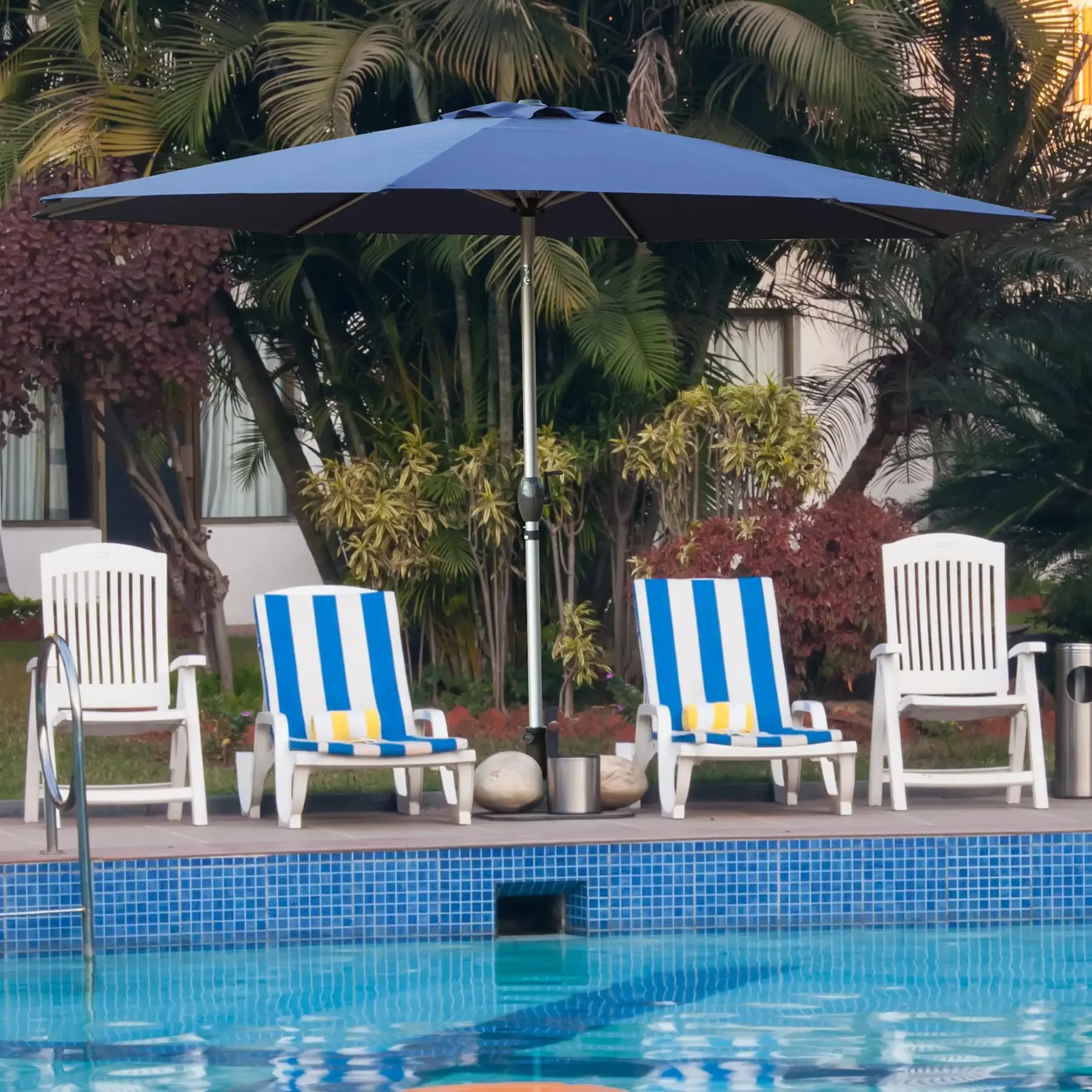 ！@Outdoor Table Umbrella With 8 Ribs Push Button Tilt Crank UV Protection  Market Sun Umbrella for Beach Use