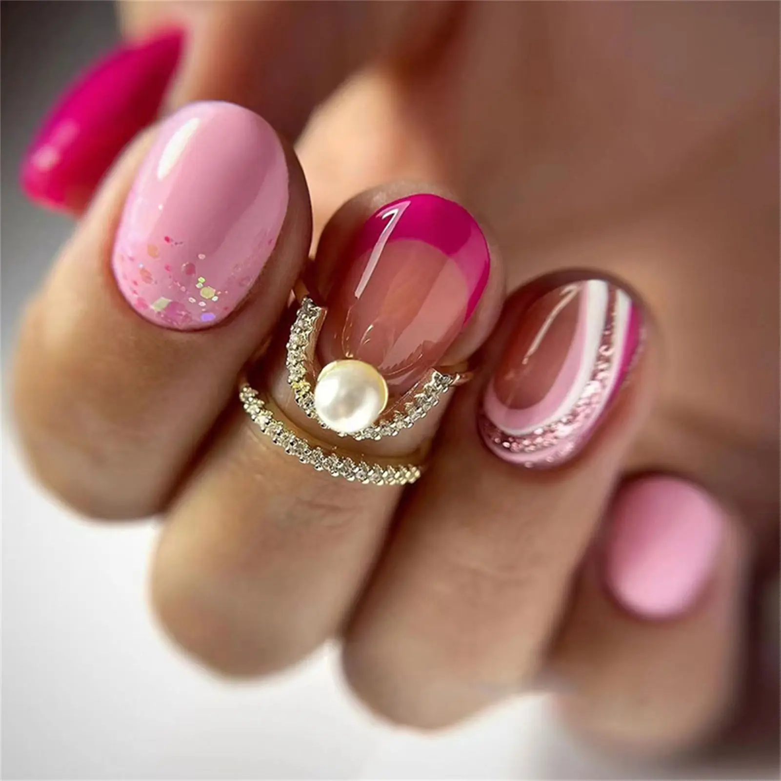 Sweet Style Pink Fake Nails with Glitter Decor Natural Unbreakable Nail Simple Wear for Women and Girl Nail Salon