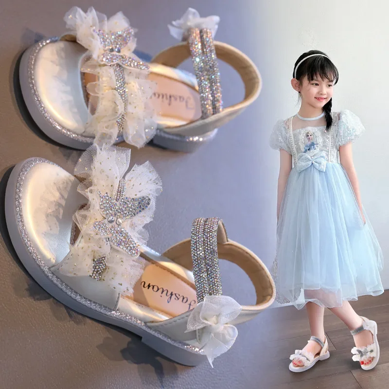 

Детские сандалии, модная обувь принцессы с кристаллами для девочек, новинка 2023 года, летняя модная детская пляжная обувь с мягкой подошвой