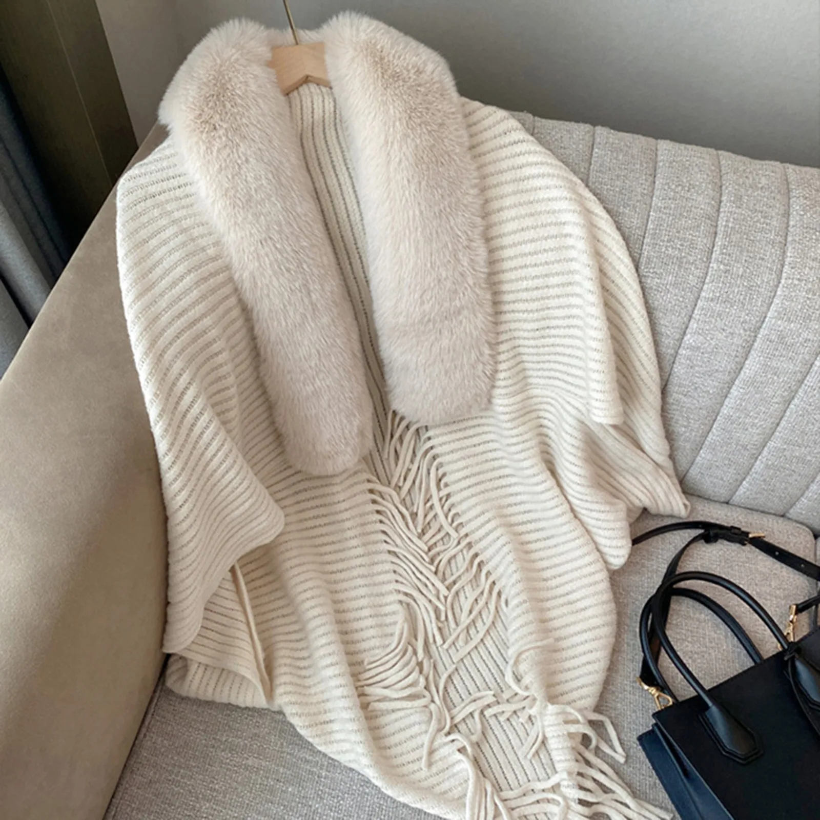 

Elegant White Tassel Design Loose Thickened Shawl Coat for Evening Dresses Wedding Faux Plush Collar Scarf Wrap Tassel Fringed