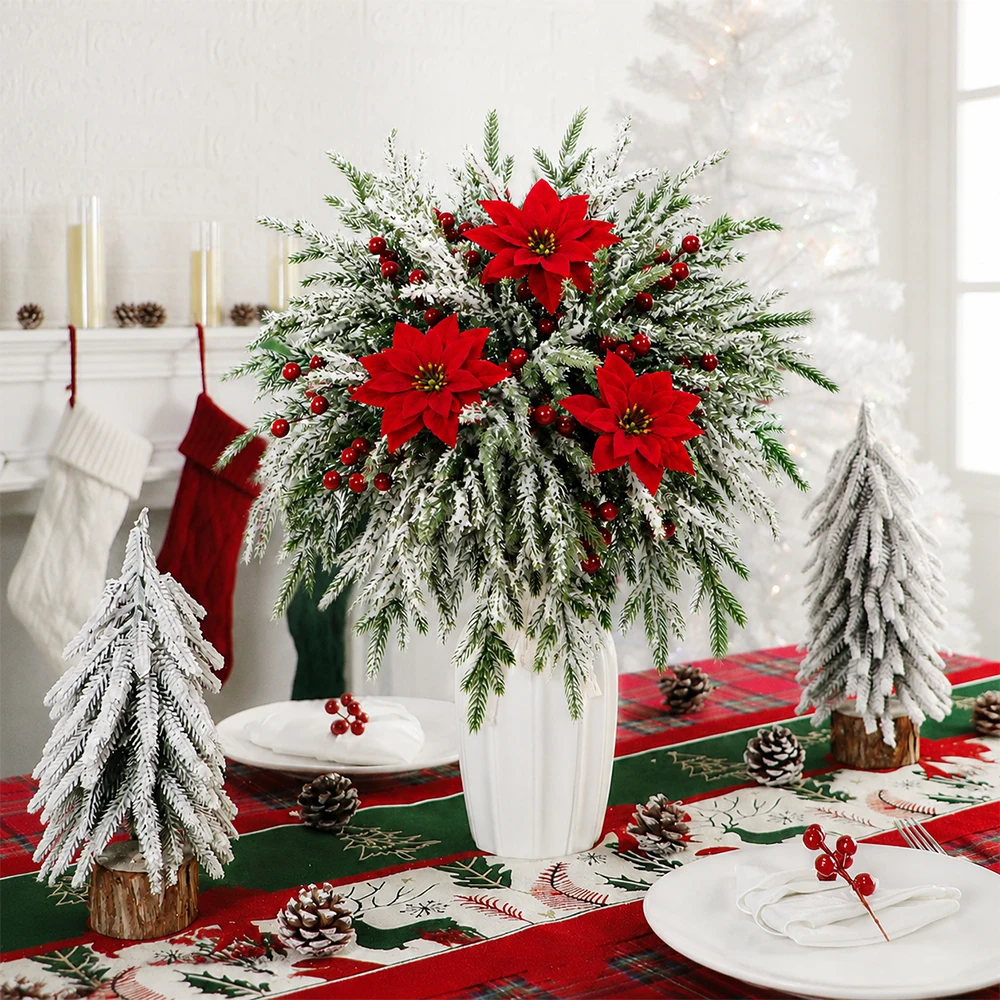 15 Stück künstliche Norfolk-Kiefernzweige mit roten Beerenstielen für Weihnachtsbaumschmuck, Festival, Vase, DIY-Girlande, Weihnachtsdekoration – Detail 2