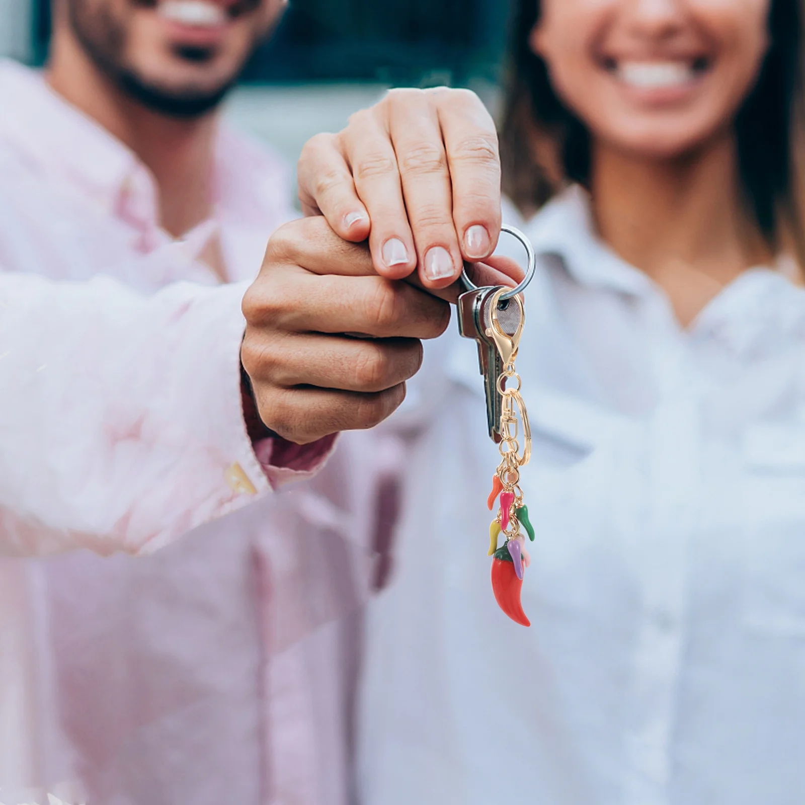 

Cute Chili Pepper Keychain Pendant Mini Simulated Food Backpack Charm Car Key Holder Novelty Vegetable Hanging Ornament Red