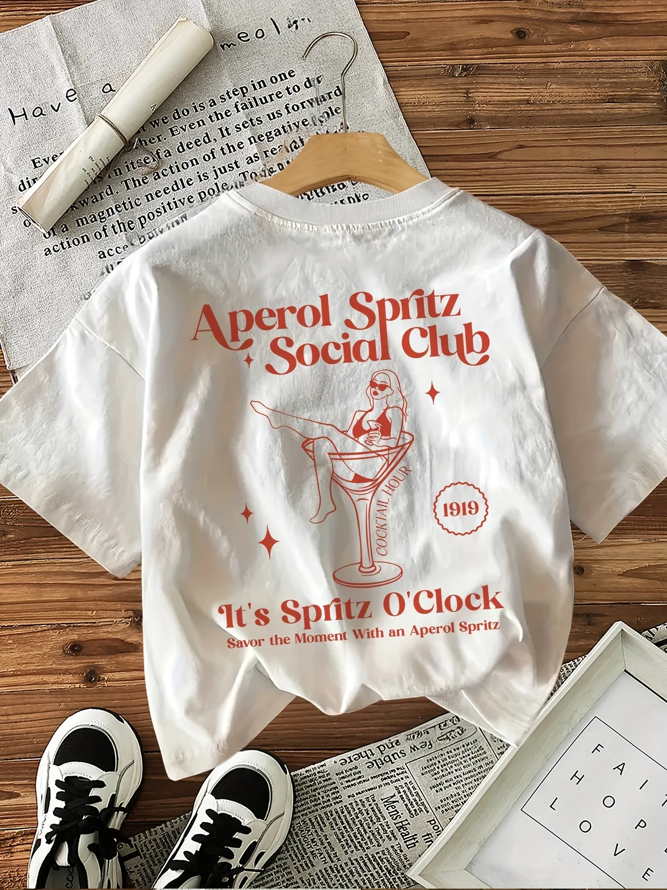 100 #   Baumwoll-Damen-Grafik-T-Shirt, lässiges Oberteil mit Rundhalsausschnitt und Alphabet-Aufdruck, kurzärmelig, Aperol Spritz Social Club Design