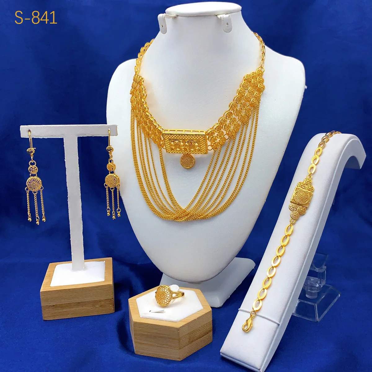 

Women Heart Tassel 4-Piece Set Wedding 24K Gold AU999 - Bridal exclusive, auspicious heart tassels, AU999 guarantee