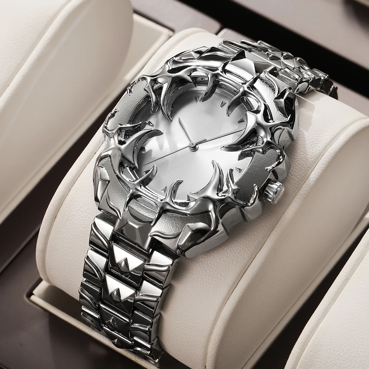 Men's Claw-Shaped Quartz Watch with Interchangeable Dials