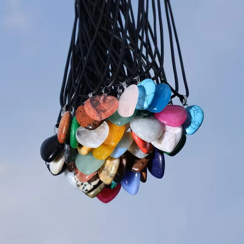 15/20Pcs Random Natural Heart Stone Pendant Necklaces, Mixed Polished Mini Multi-Color Charms, With Black Cord Accessories