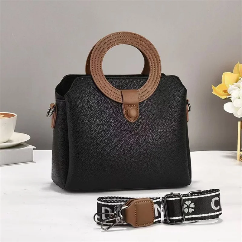

Popular Classic High-End Leather Women's Shoulder Bag Luxury Brand Fashionable Elegant Elegant Artistry Commuter Vintage Bag​