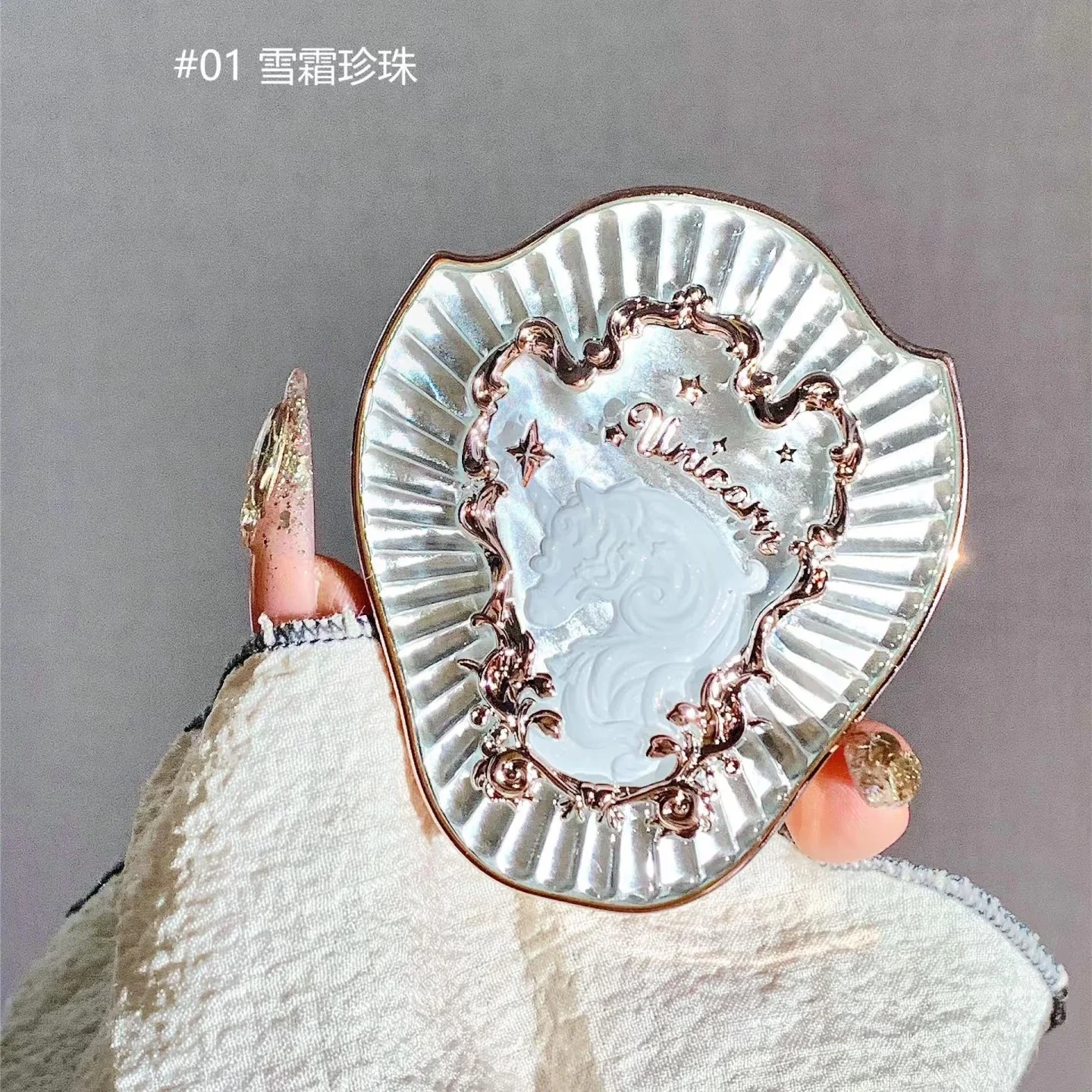 

Flower Knows Crystal Clear Graceful and Elegant Unicorn Embossed Blush Natural Cheek Blusher 5g Makeup 100% Original！FlowerKnows