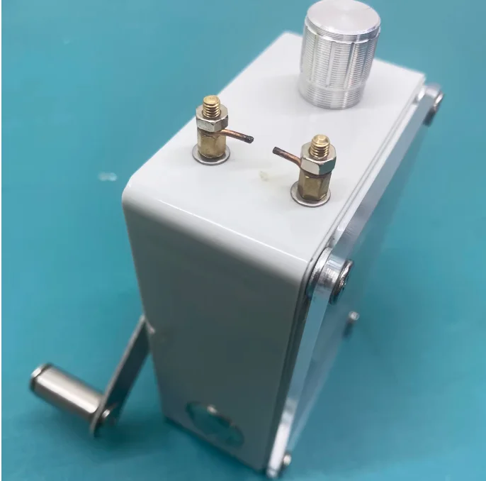 

Hand-cranked Generator, Portable, Lighting, Ignition USB Charging, Hand-cranked for 2 Minutes, Can Ignite 40-50 Times