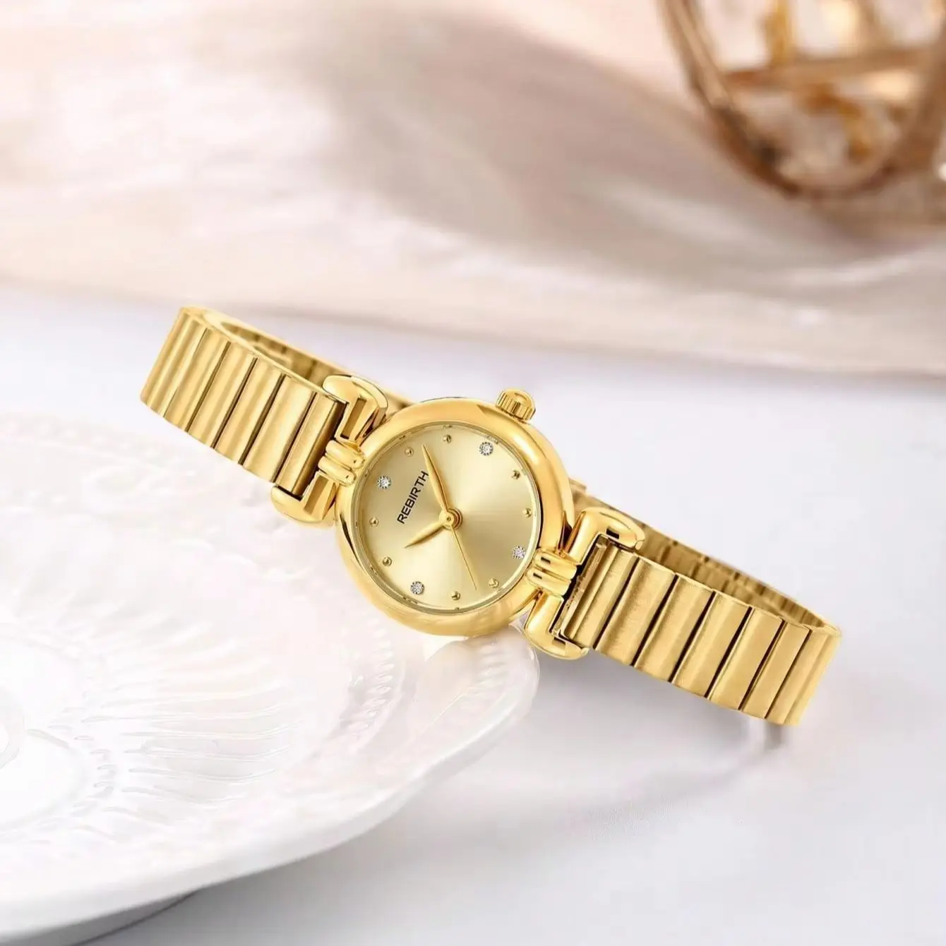 Small, Simple, Exquisite and Fashionable Women's Quartz Watch view 6