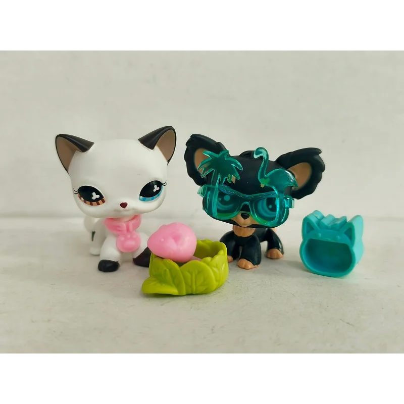 2pcs/lot LPS Figure White Cat Black Dog W/Accessories Littlest Pet Shop toy #242