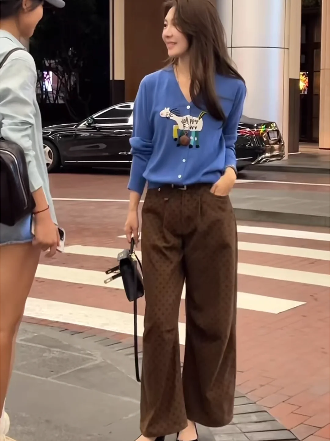 

Брюки Ailandi Autumn Polka Dot Amber Glow Design: повседневные универсальные широкие брюки с завышенной талией на пуговицах, прямые хлопковые брюки