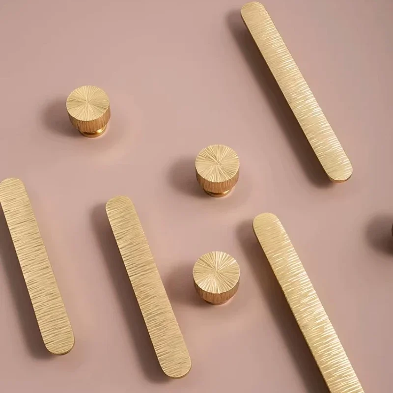 Brass Polished Gold Cabinet Handles Drawer Knobs Hammer Pattern Luxury Wardrobe Pulls Vertical Lines Simple Furniture Hardware
