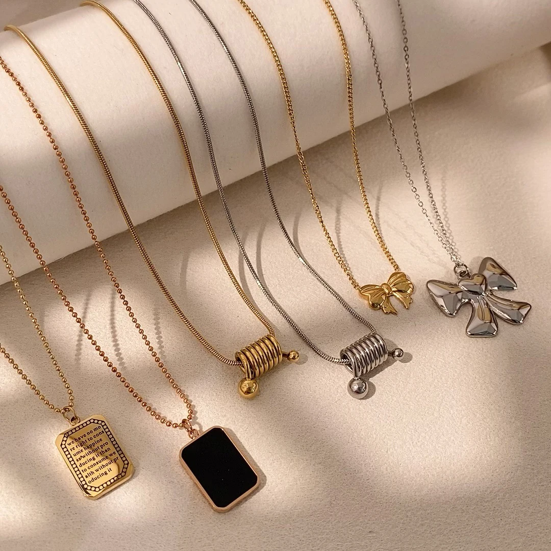 CARLIDANA Classic Hammered Textured Chunky Bow Non-Tarnish Waterproof Stainless Steel Minimalist Square Pendant Necklace Women