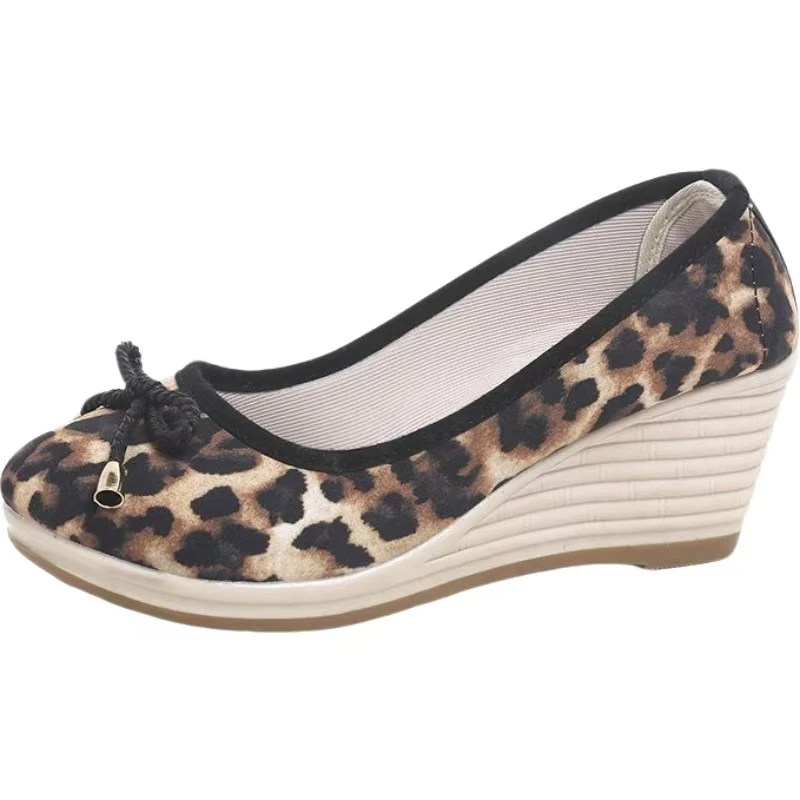 2026 New Women Wedges Big Size Cloth Shoes Spring Autumn New Soft sole Round Toe Shallow Slip On Bowknot High Heel Nude Shoes
