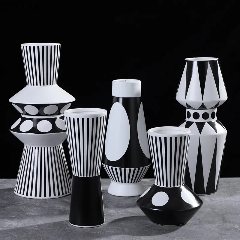 Simple Modern Black White Ceramic Vase Flower Arrangement Container Irregular Geometric Vase Living Room Countertop Decoration