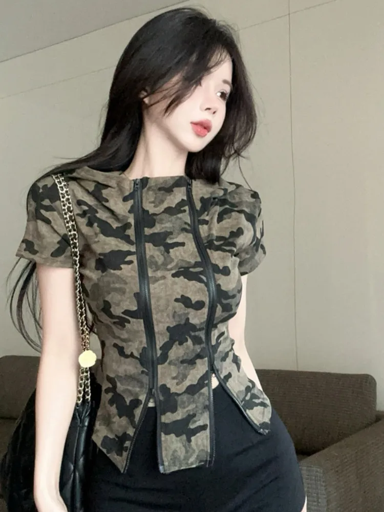 

American Double Zipper Design Hat Short Sleeve T-shirt Women Slimming Unique Personality Spicy Girl Camouflage Top Summer