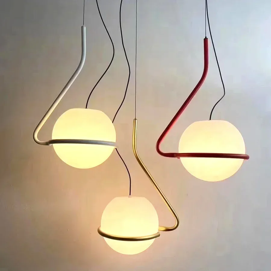 

Итальянский дизайнерский подвесной светильник в стиле ар-деко с белым шаром для столовой, спальни, гостиной, ресторана, потолочный подвесной светильник, светильник