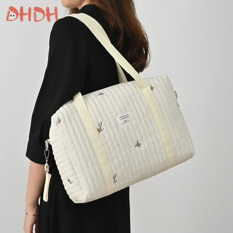 

Simple Stylish Mommy Diaper Bag Large Capacity Bear Embroidery Comfortable for Baby Stroller Mother and Baby