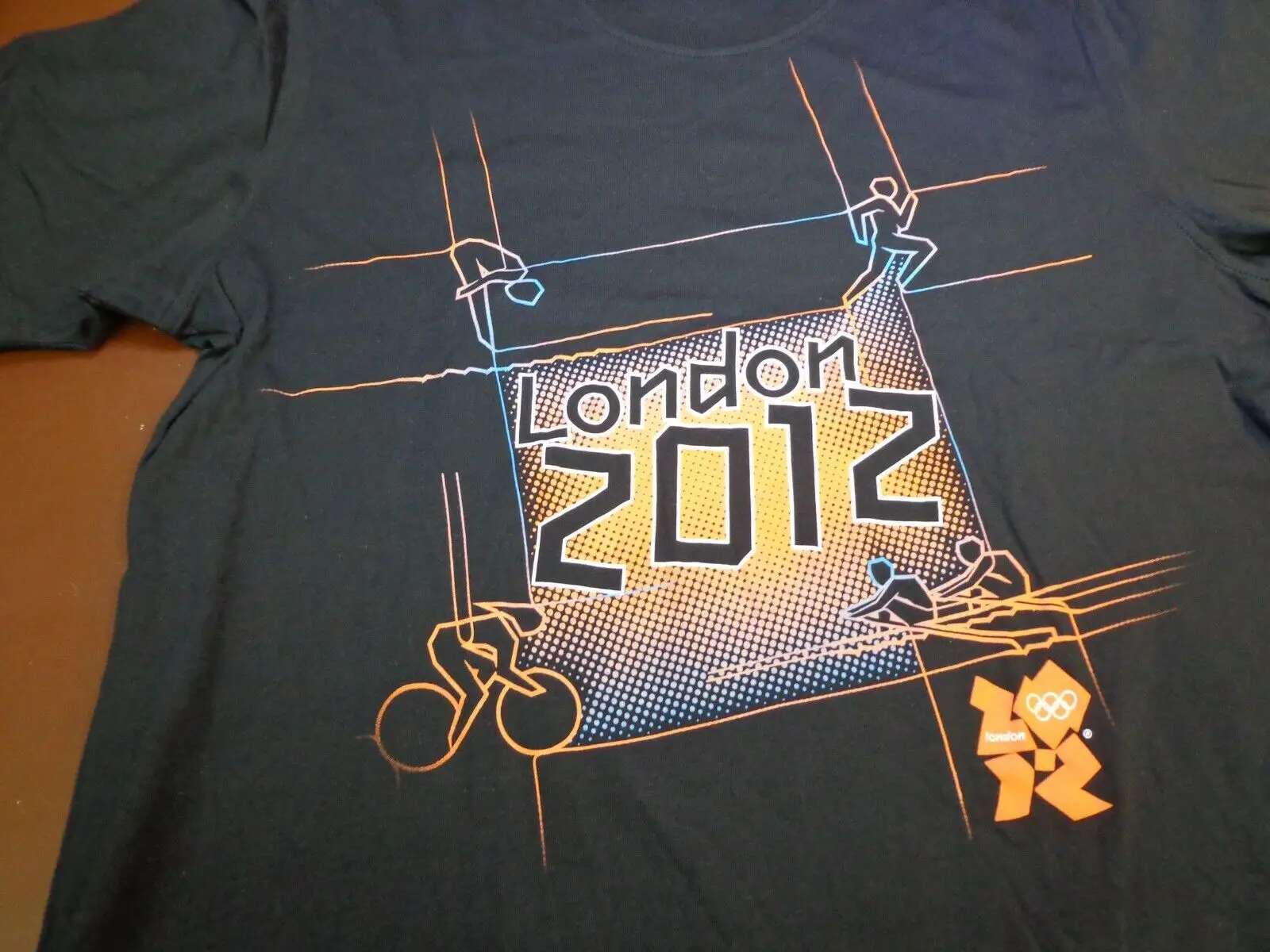 Official London 2012    T Shirt Black Short S ve Large F39