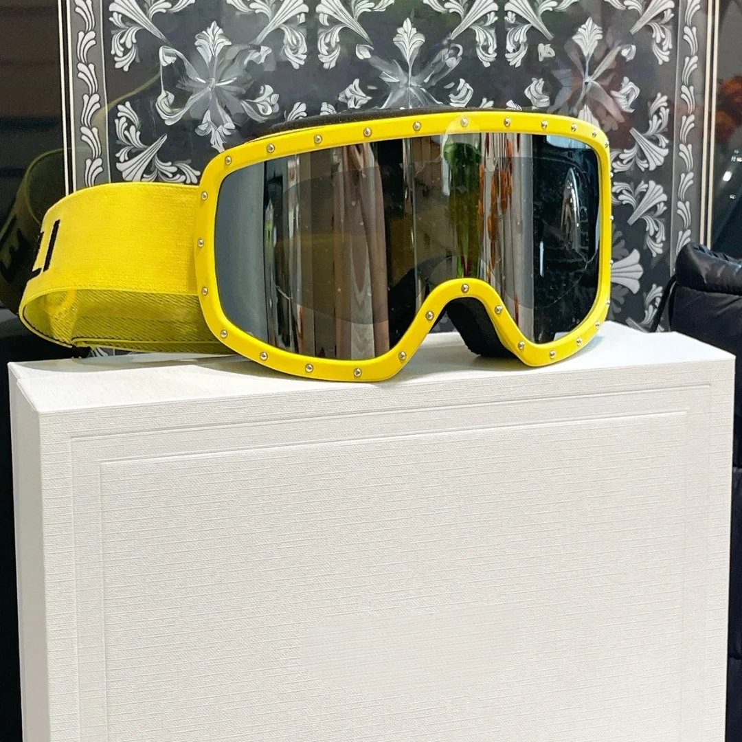 

Ski Snowboard Goggles UV400 Double Anti-Fog Cylindrical Over Glasses Protective Eyewear for Men and Women