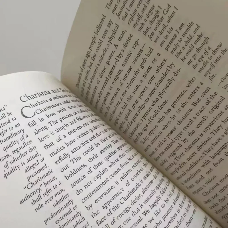 【STOCK】Seni Rayuan oleh Robert Greene Buku Terlaris Internasional Paperback Bahasa Inggris