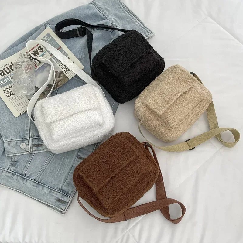 Nueva moda, bolso de hombro tipo bandolera de tela de felpa para mujer, bolso pequeño de lana de cordero a la moda, bolso de invierno para mujer, bolsos de diseñador