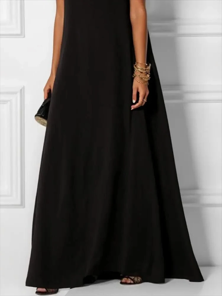ชุดราตรีทรงเอไลน์สีดำแบบไม่มีแขน ดีไซน์เว้าช่วงตัว  สำหรับงานเลี้ยงหรูหรา  คอลเลคชั่นใหม่ฤดูร้อนปี 2026