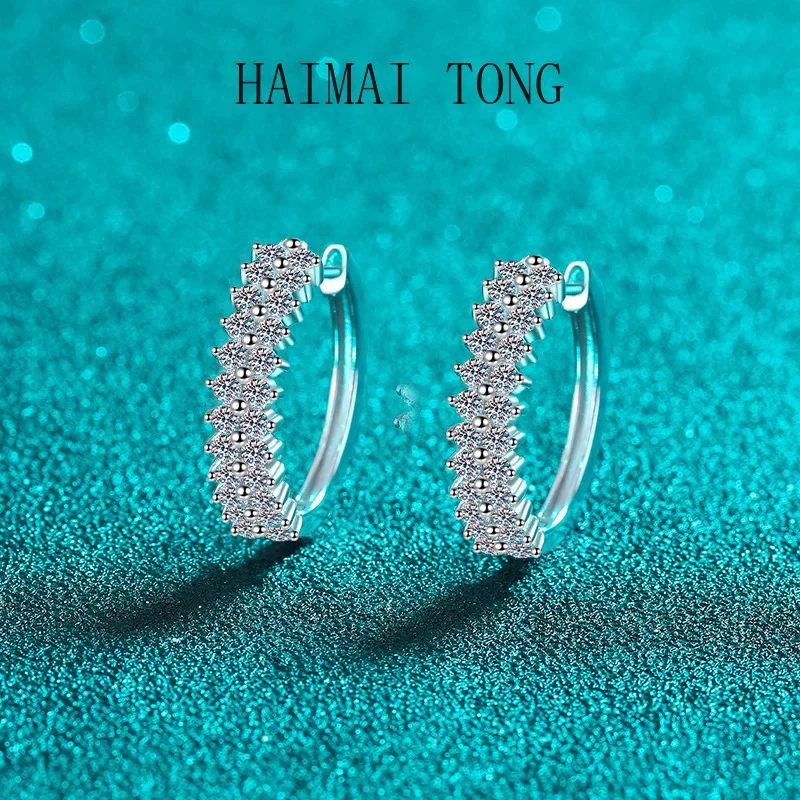 

HAIMAITONG Sapphires Pt950 Platinum Ear Studs for Women, Set with moissanite Diamonds, Elegant Ear Jewelry with Simple Ear Hooks