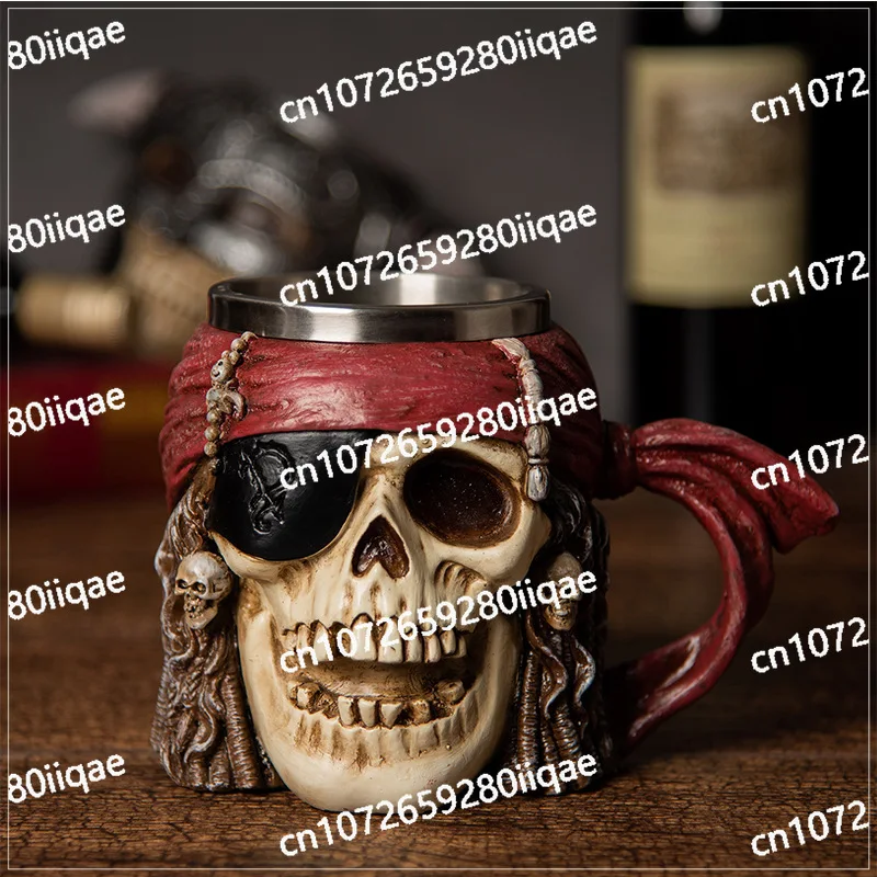 

Creative Caribbean Pirate Skull Mug Viking Beer Mug Resin Stainless Steel Liner Drink Tea Coffee Cup Tankard Bar Decor Men Gift
