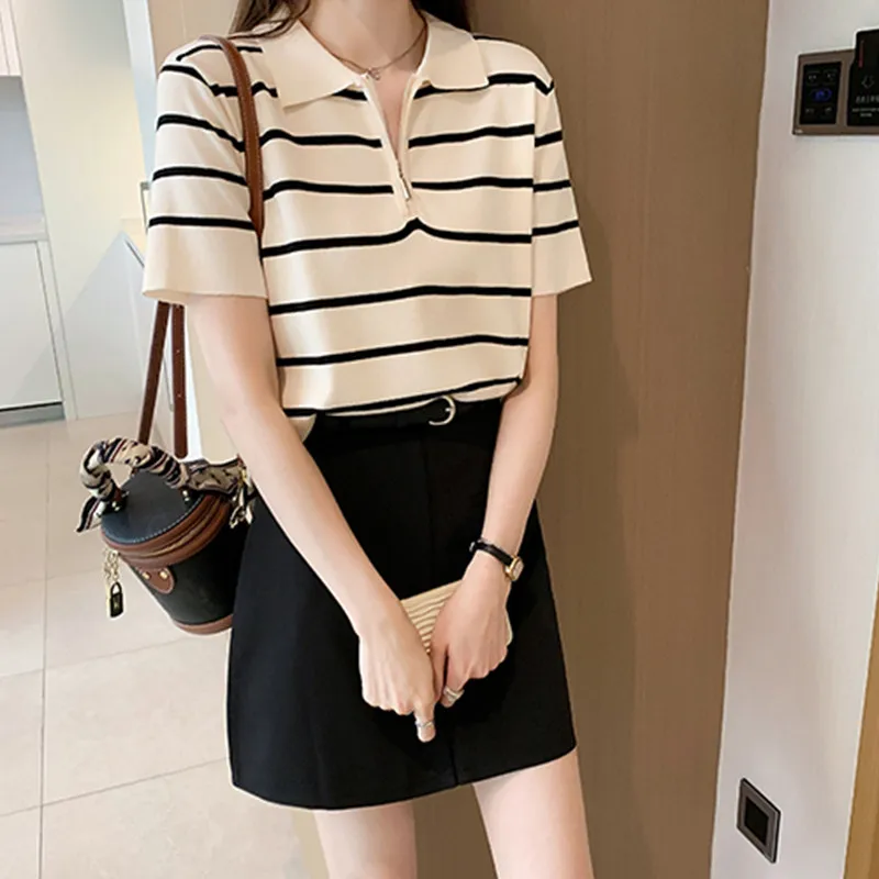 เสื้อยืดไหมน้ำแข็งถักลายทางแฟชั่นสำหรับผู้หญิงไซส์ใหญ่ สไตล์ลำลอง ใส่สบาย เหมาะกับฤดูร้อน