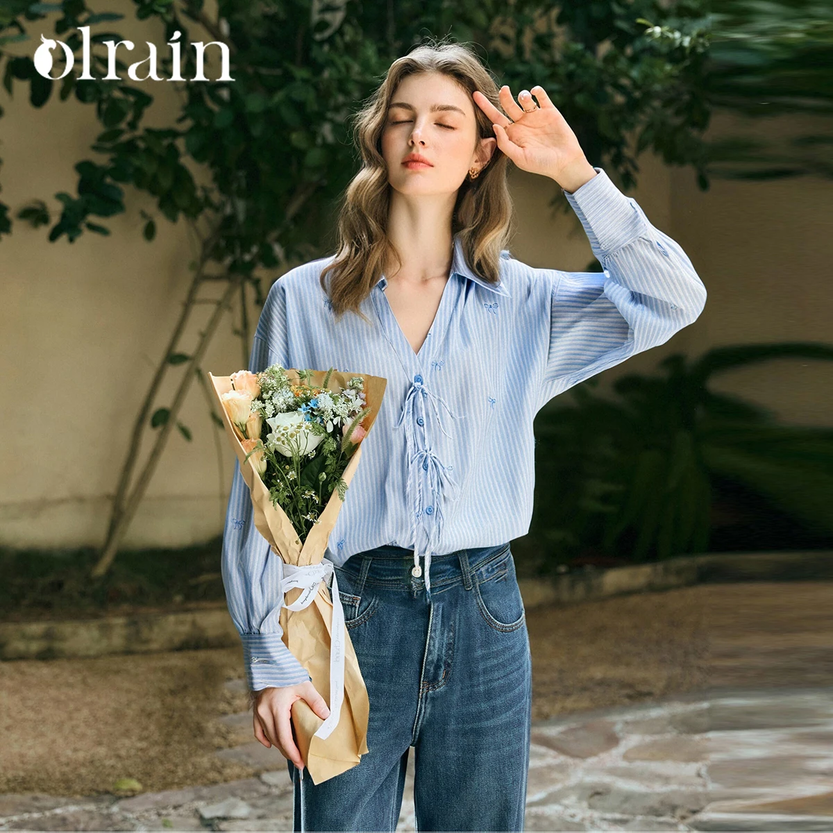 

OLrain French Striped Shirt for Woman 2025 Autumn Embroidery Design Long Sleeve Tie-Front Lapel V-Neck Shirt Elegant O57QC001393