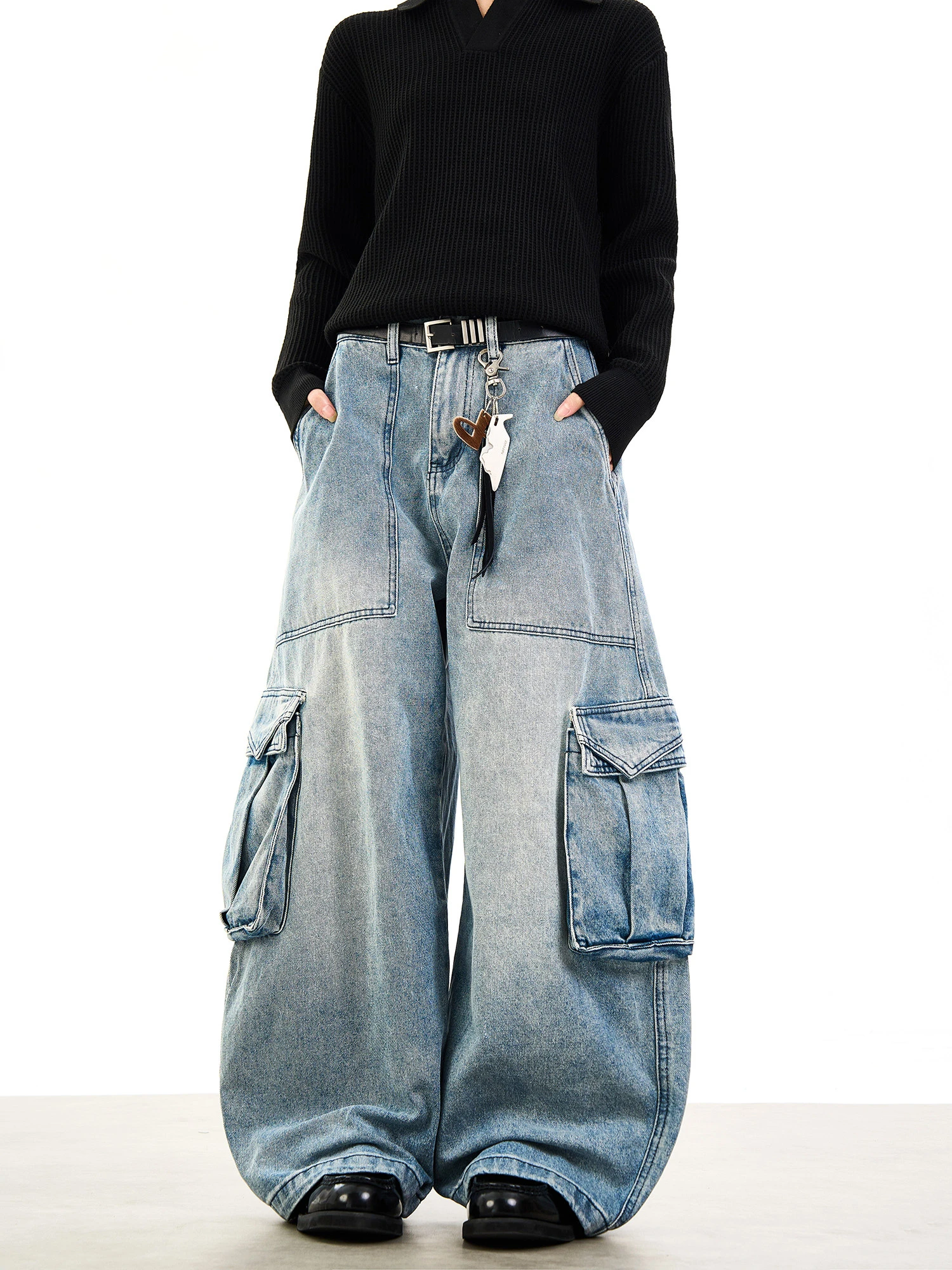 Women's Light Blue Gradient Wash Oversized Wide Leg Denim Jeans Large Cargo Pockets Baggy Vintage Streetwear Ladies Pants